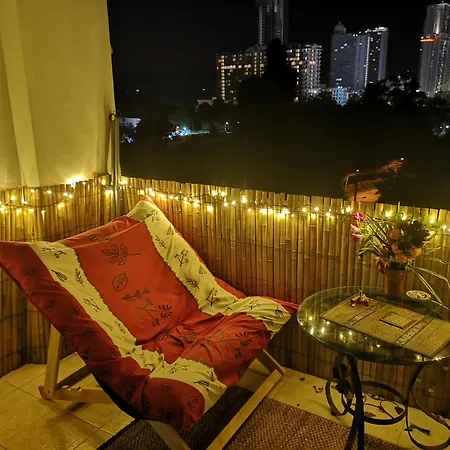 Cozy, Well Equipped Studio With Views And Pool Use Apartment Pattaya