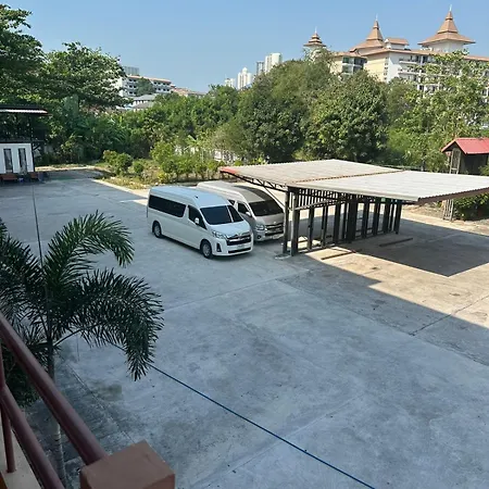 Ekaluk Place 3*