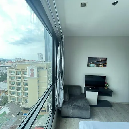 Downtown Lux Fun 2bedroom Rooftop Pool #taa16710 Pattaya