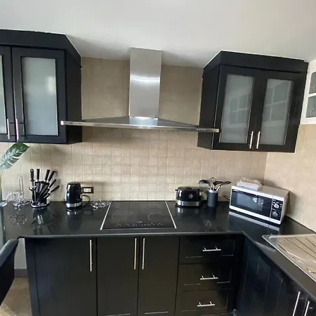 Royal Hill Luxurious Spacious 2 Bedrooms 2 Baths 100sqm Wi-fi Apartment Pattaya