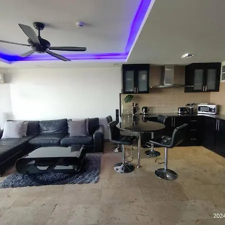 Apartment Royal Hill Luxurious Spacious 2 Bedrooms 2 Baths 100sqm Wi-fi *
