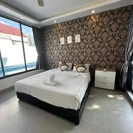 芭提雅市中心五卧室泳池别墅 Pattaya