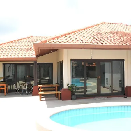 Villa South Pattaya Beachfront