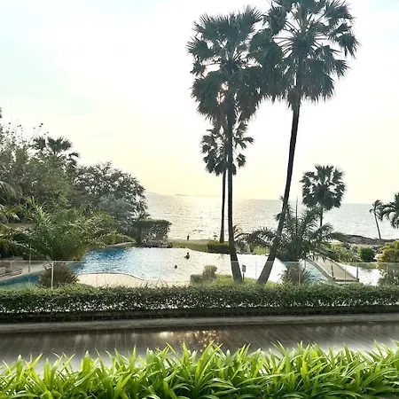 Oceanfront Luxury In With Private And Inifinity Pool - Not A 30 Day Minimum Pattaya