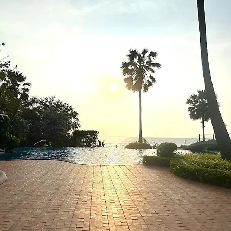 Apartment Oceanfront Luxury In With Private And Inifinity Pool - Not A 30 Day Minimum Pattaya