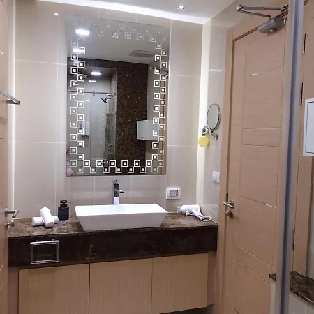 Apartment Oceanfront Luxury In With Private And Inifinity Pool - Not A 30 Day Minimum *