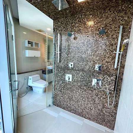 Oceanfront Luxury In With Private And Inifinity Pool - Not A 30 Day Minimum * Pattaya
