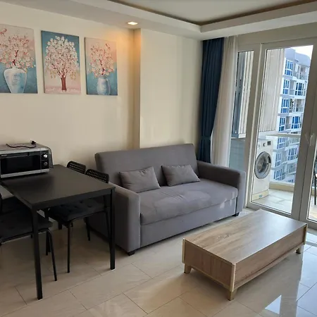 芭提雅中心 Grand Avenue 2卧室公寓泳池景 智能电视 高速互联网 Pattaya