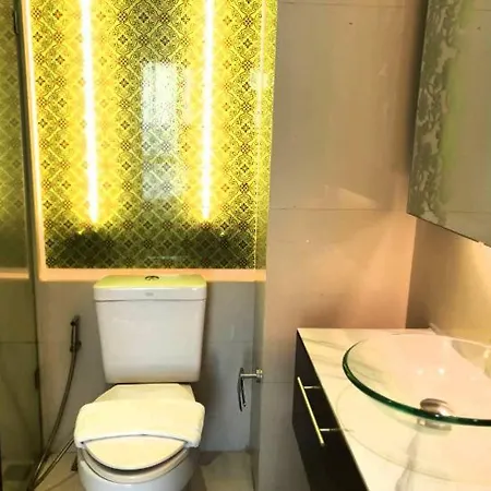 Grande Caribbean Guestroom *