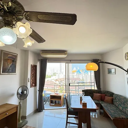 View Sea看海观景公寓 机场巴士站隔壁 出门双条车到芭提雅海滩、步行街和各㬌点 * Pattaya