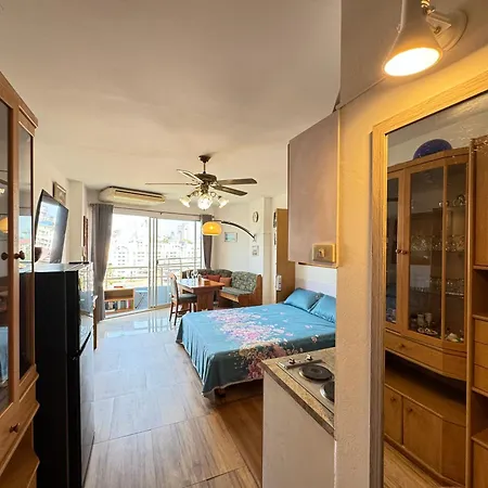 Apartment View Sea看海观景公寓 机场巴士站隔壁 出门双条车到芭提雅海滩、步行街和各㬌点