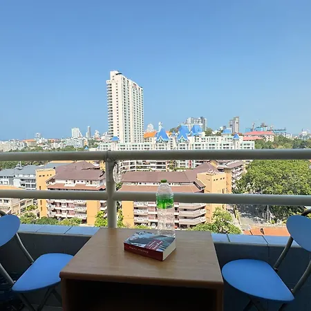 View Sea看海观景公寓 机场巴士站隔壁 出门双条车到芭提雅海滩、步行街和各㬌点 Apartment Pattaya