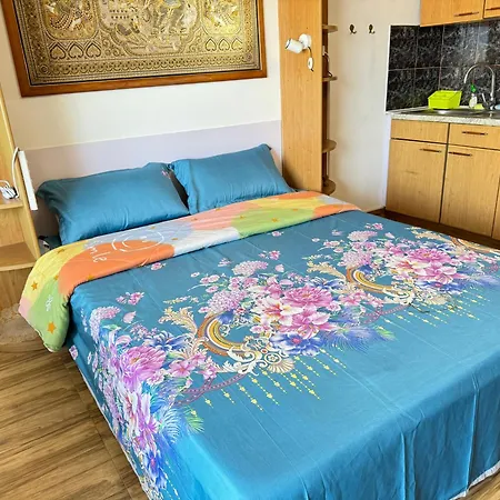View Sea看海观景公寓 机场巴士站隔壁 出门双条车到芭提雅海滩、步行街和各㬌点 * Pattaya