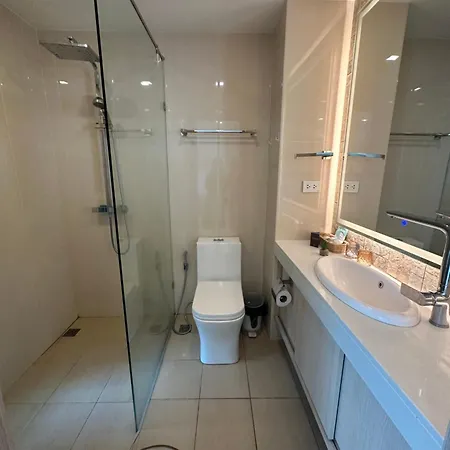Center Luxurious Garden 2 Apartment *