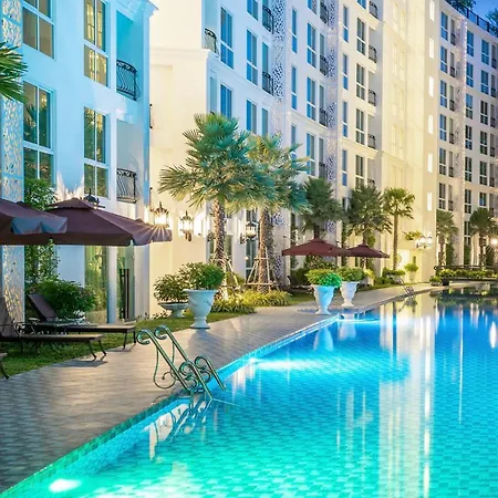 Apartment Center Luxurious Garden 2