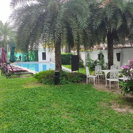 Apartment Center Luxurious Garden 1
