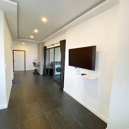 Apartment Moderne Og Delikat Pa Stranden I Jomtien