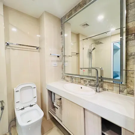 ที่พักพัทยาราคาถูก1 Apartment *