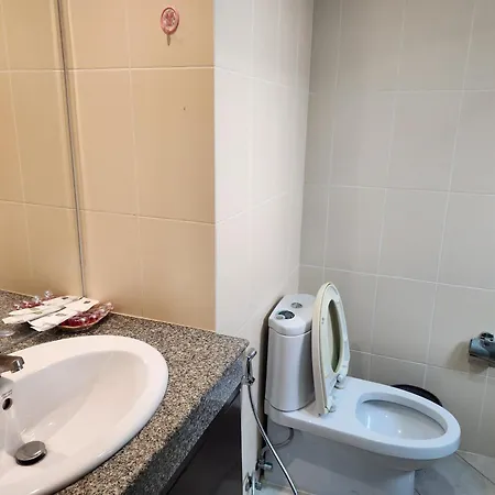 Villa 长住优惠房-芭提雅市中心4间卧室泳池别墅好莱坞hollywood旁 Pattaya