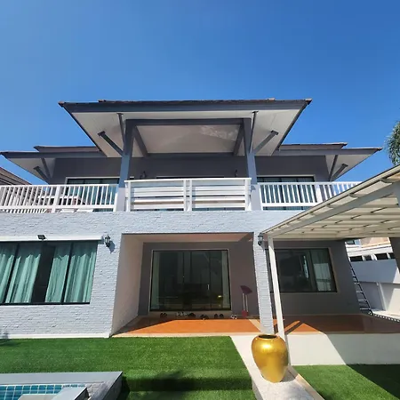 长住优惠房-芭提雅市中心4间卧室泳池别墅好莱坞hollywood旁 * Pattaya