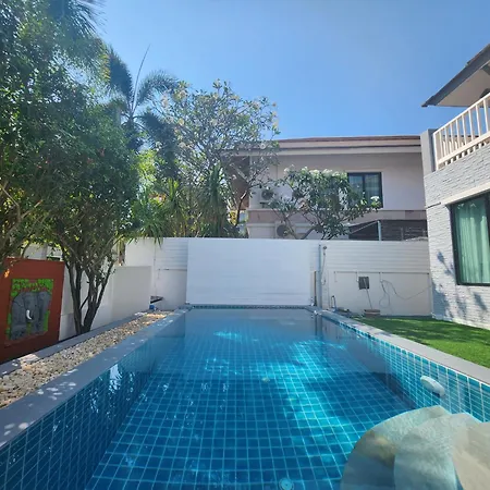Villa 长住优惠房-芭提雅市中心4间卧室泳池别墅好莱坞hollywood旁 Pattaya