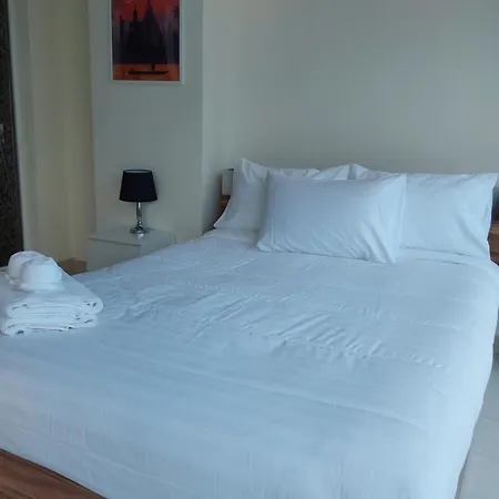Grand Avenue, 2 Bed-/ 2 Bathroom, 70 Sqm, Pool View Pattaya