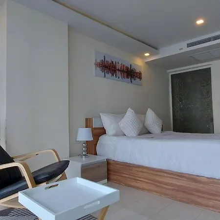Grand Avenue Pattaya, Luxury Condo, 50sqm, Pool View