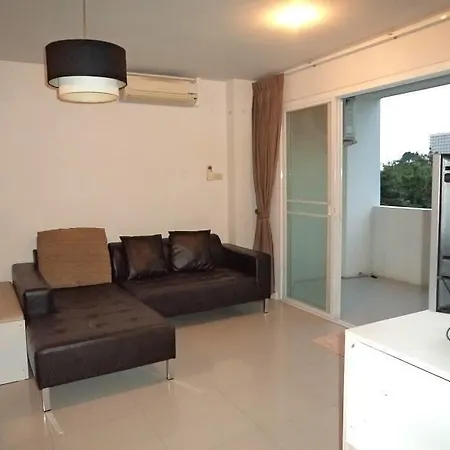1 Bedroom Near Wong Amat Beach For Rent 103 * Pattaya