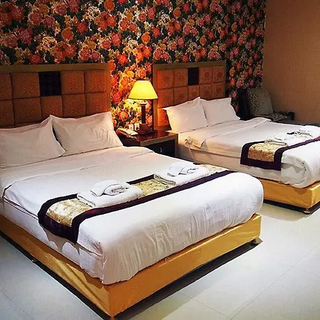 เดอะ พรีวี่ สวีทส์ 2* Pattaya