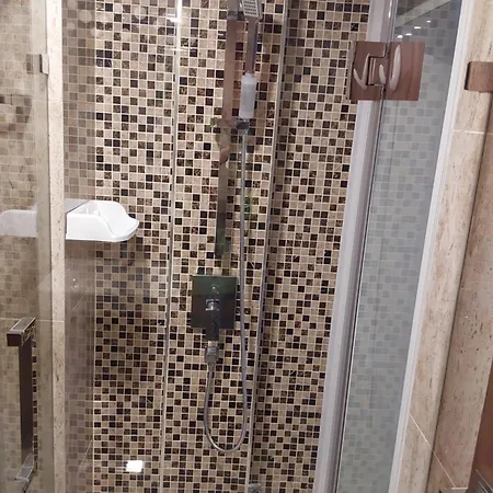 Grand Avenue, 2 Bed-/ 2 Bathroom, 70 Sqm, Pool View อพาร์ทเม้น