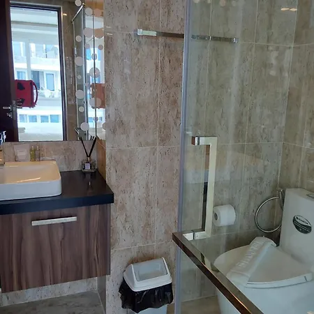 Grand Avenue, 2 Bed-/ 2 Bathroom, 70 Sqm, Pool View Pattaya