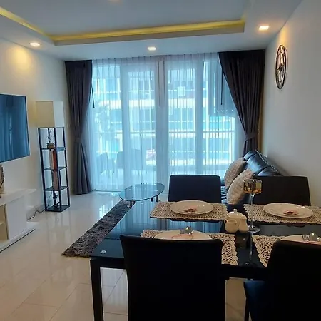 Grand Avenue, Luxury Suite, 72sqm Pool View With Lounge Area