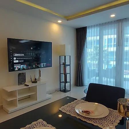 Grand Avenue, Luxury Suite, 72sqm Pool View With Lounge Area