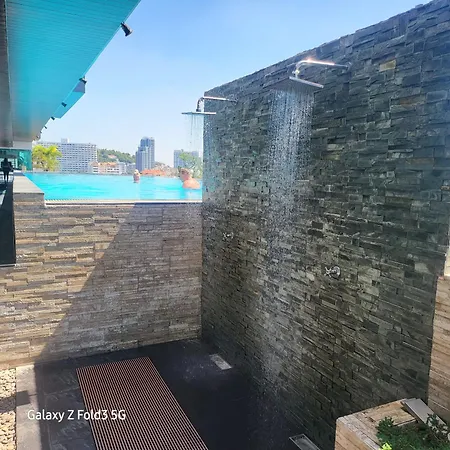 Pratamnak Luxury Condo, Golf, Ocean View * Pattaya