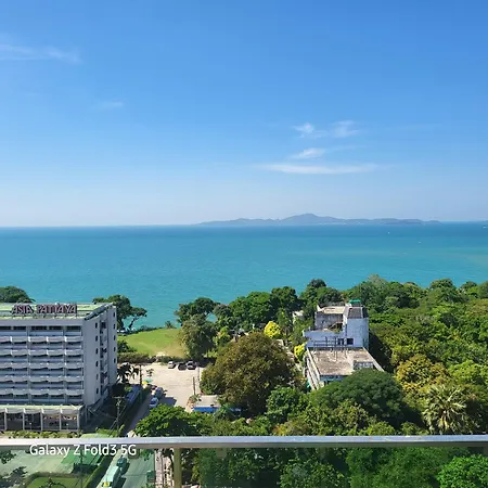 Pratamnak Luxury Condo, Golf, Ocean View * Pattaya