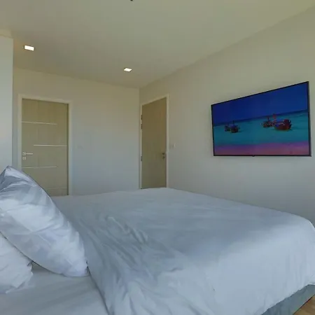 Pratamnak Luxury Condo, Golf, Ocean View Pattaya