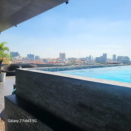 Pratamnak Luxury Condo, Golf, Ocean View Apartment Pattaya