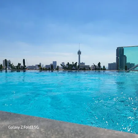 Pratamnak Luxury Condo, Golf, Ocean View Pattaya