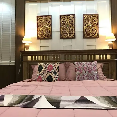 Deluxe Pool Close To And Walking Street! Villa