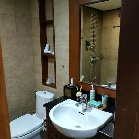 Deluxe Pool Close To And Walking Street! Pattaya