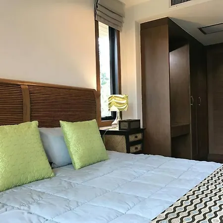 Deluxe Pool Close To And Walking Street! Villa