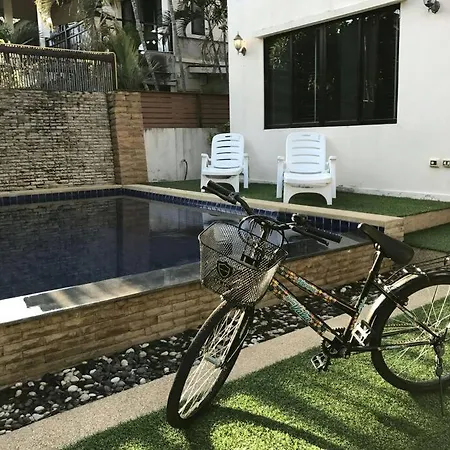 Deluxe Pool Close To And Walking Street! Villa Pattaya