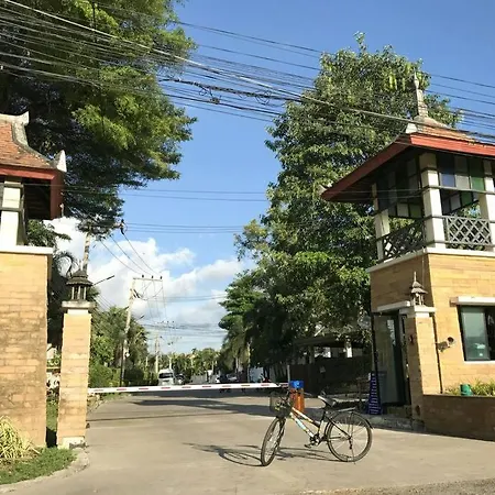 Deluxe Pool Close To And Walking Street! Villa Pattaya