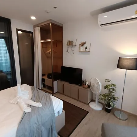 อพาร์ทเม้น Downtown Chic Rooftop Pool #en797