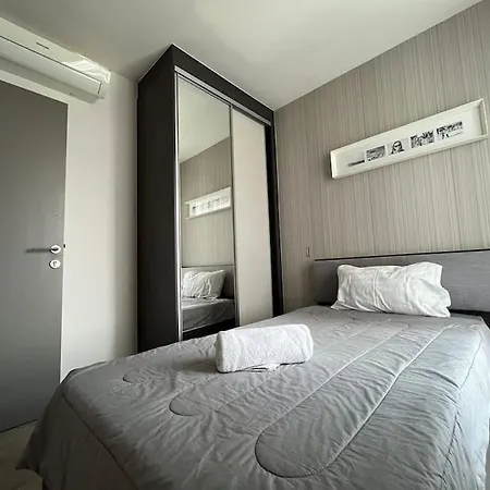 Sea View 2 Bed @ อพาร์ทเม้น Pattaya