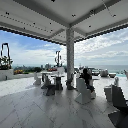 秘狗公寓arcadia Millennium Tower * Pattaya