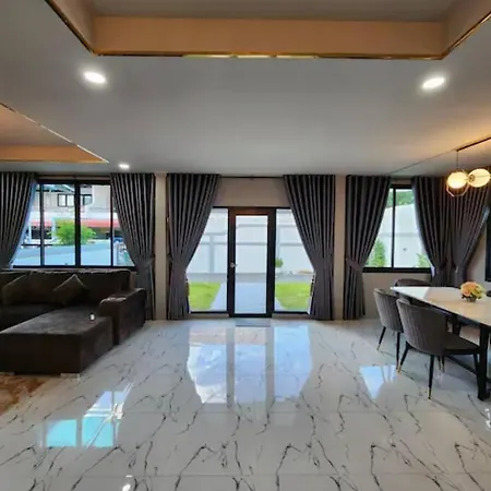 Tawan House Villa