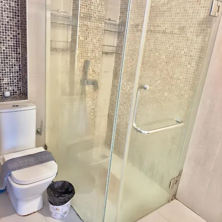 芭提雅中心地带 Centara Avenue 一房公寓5楼 紧邻海滩, 酒吧街, 智能电视 Apartment