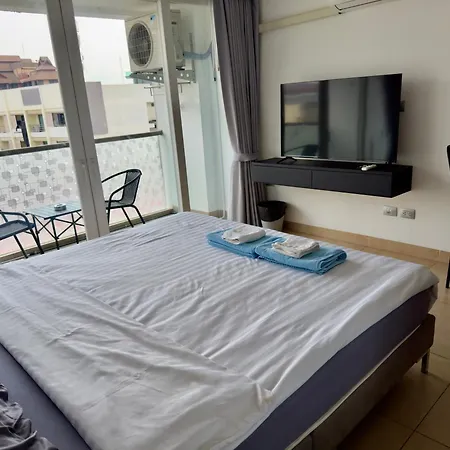 Apartment 芭提雅中心地带 Centara Avenue 一房公寓5楼 紧邻海滩, 酒吧街, 智能电视 Pattaya