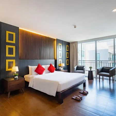J โรงแรม 4*